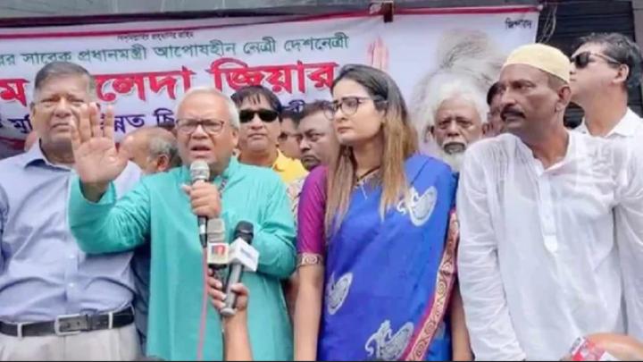 ‘খালেদা জিয়াকে হত্যার অভিপ্রায়ে সরকার বিদেশে চিকিৎসার অনুমতি দিচ্ছে না’